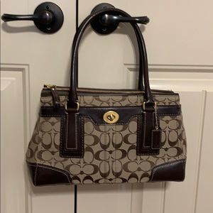 Coach Hamptons Signature Medium Carryall